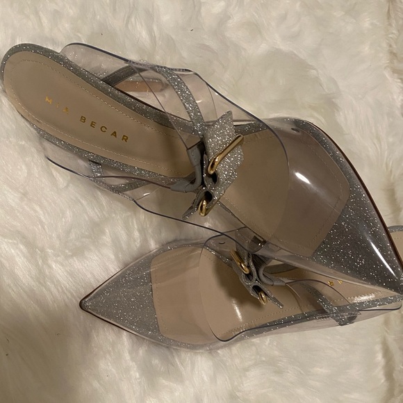 Mia Becar Marilyn Mule PVC 100 Silver Heels. Size 9.5 NWOB. - Picture 1 of 10